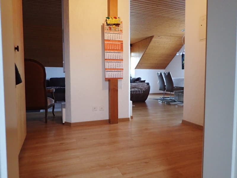 gemütliche 3.5-Zimmer-Dachwohnung mit Kamin (4)