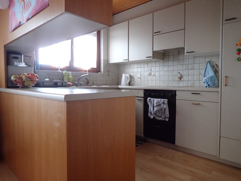gemütliche 3.5-Zimmer-Dachwohnung mit Kamin (6)