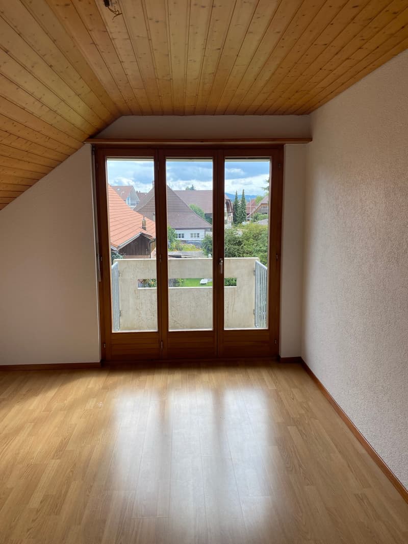 gemütliche 3.5-Zimmer-Dachwohnung mit Kamin (5)