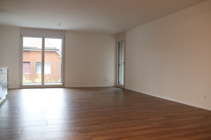 Moderne helle 1.5-Zimmer-Wohnung mit Balkon in Gals (2)