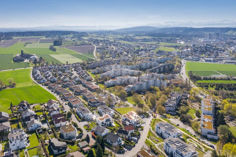 Entwicklungspotenzial an attraktiver Lage in Adlikon bei Regensdorf (2)