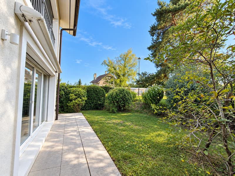Un appartement rare au cœur de Founex (17)