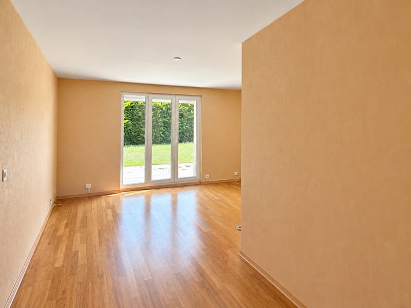Maison familiale de 6 chambres offrant de beaux volumes (15)