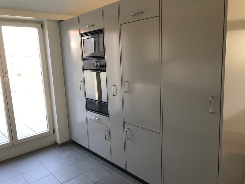 Appartamento moderno 3 locali in mansarda in una zona tranquilla di Therwil (12)