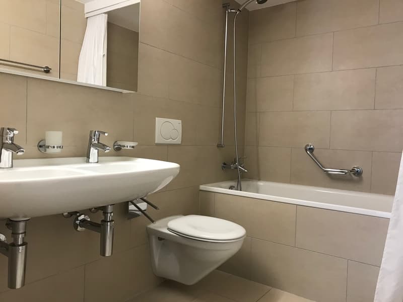 Appartement lumineux 3.5 pièces avec balcon à Therwil (10)