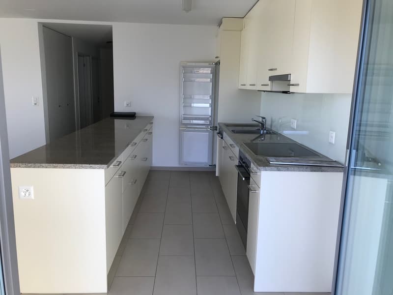 Appartement lumineux 3.5 pièces avec balcon à Therwil (4)
