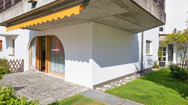GROSSZÜGIGES WOHNEN MIT EIGENEM GARTENSITZPLATZ (1)