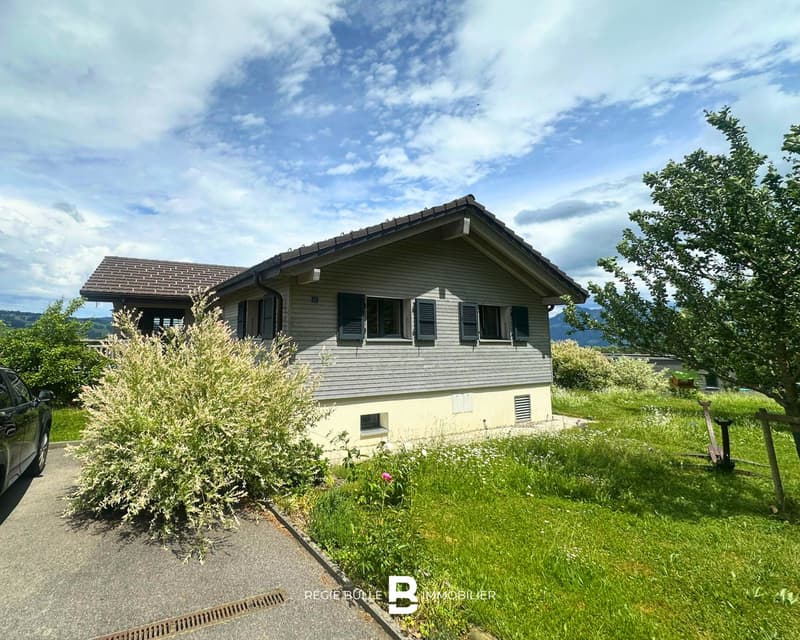 Belle villa située dans un quartier calme au coeur de la verdure (1)