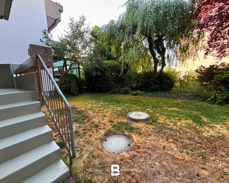 Bel appartement de 4,5 pièces avec jardin privatif (2)