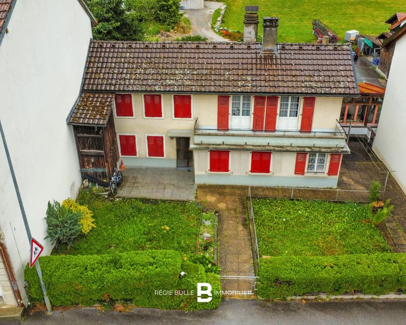 Maison villageoise - Emplacement stratégique ! (2)