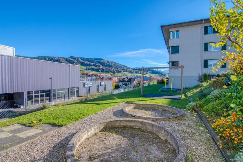 Vivere nel centro di Oberdiessbach - appartamento di 4,5 locali, pronto per un nuovo splendore grazie al vostro impegno personale (24)