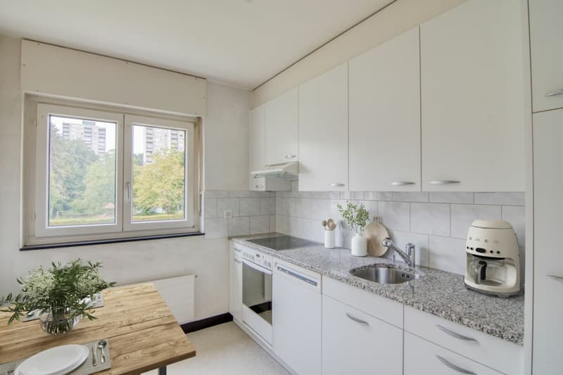 Retreat by Lake Wohlensee: 3.5-room apartment with 2 balconies & a parking space (7)