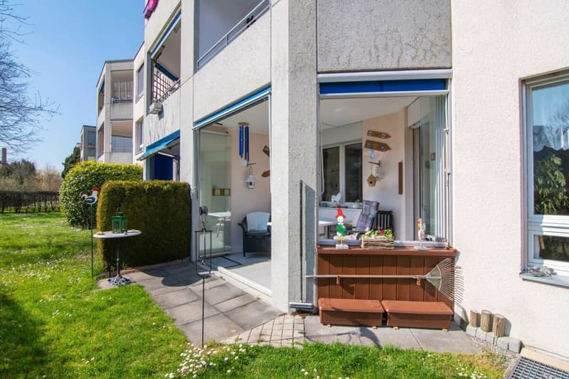 Natura e vicinanza alla città - appartamento 3,5 locali ben mantenuto con giardino invernale, balcone & posto auto a Stettlen (17)