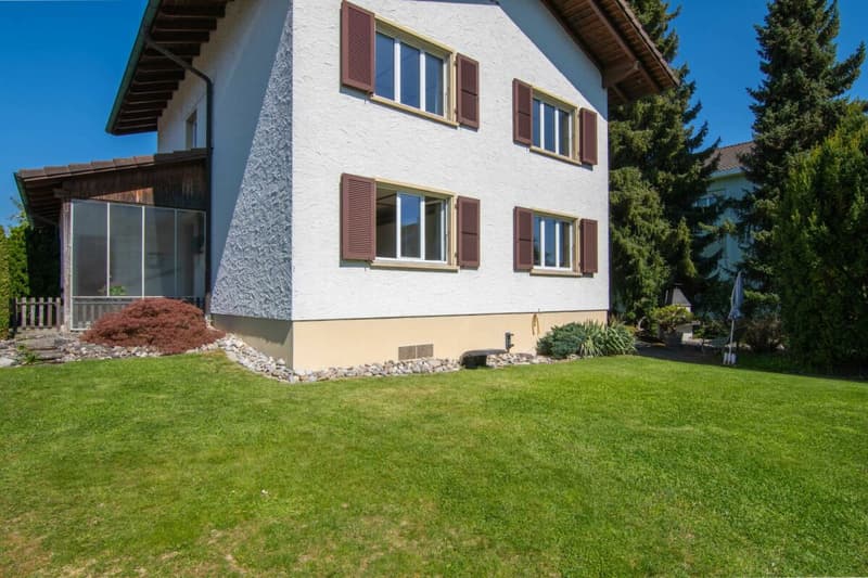 Detached 8.5 room single or two-family house with space and time for your family life and personal ideas! (17)