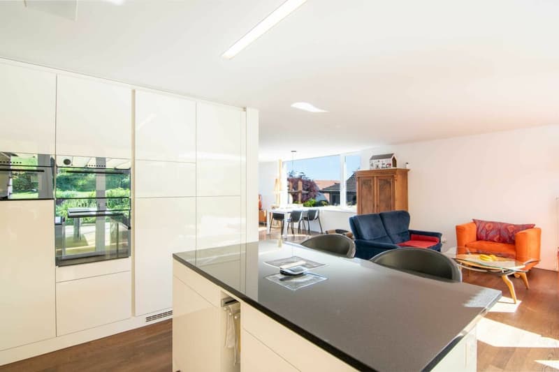 Jewel of a home with a dreamy panoramic view at the highest level in Spiegel (9)