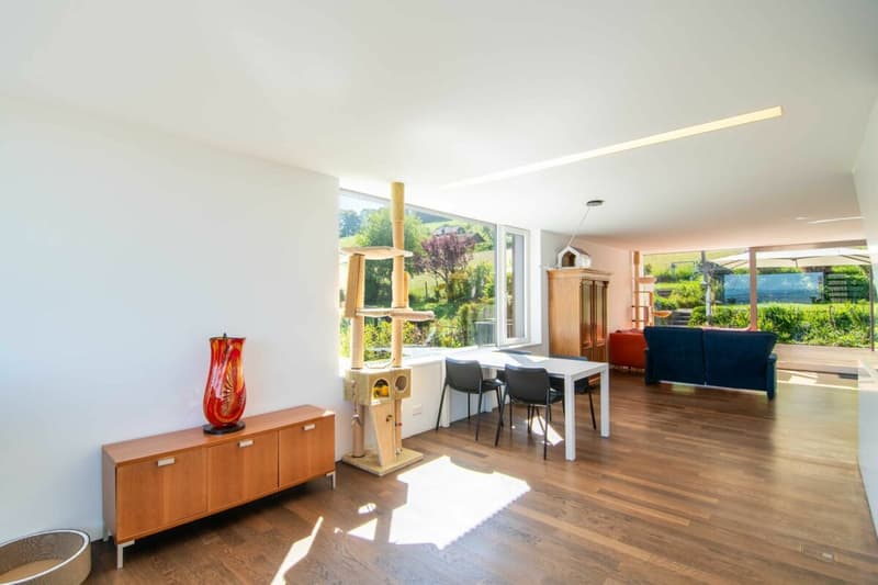 Jewel of a home with a dreamy panoramic view at the highest level in Spiegel (3)