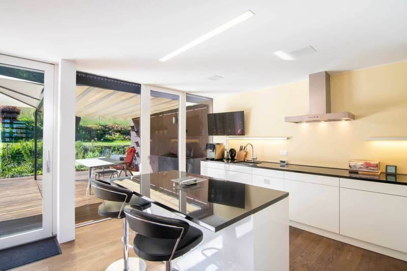 Jewel of a home with a dreamy panoramic view at the highest level in Spiegel (8)