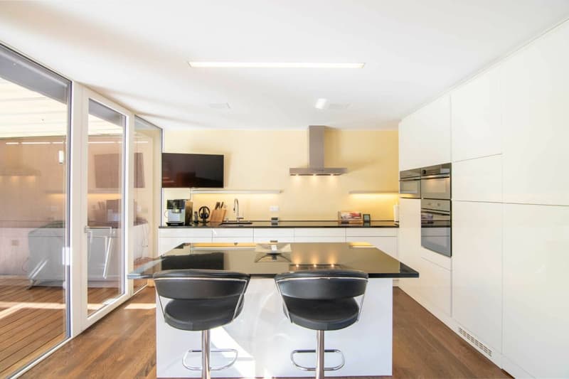 Jewel of a home with a dreamy panoramic view at the highest level in Spiegel (7)