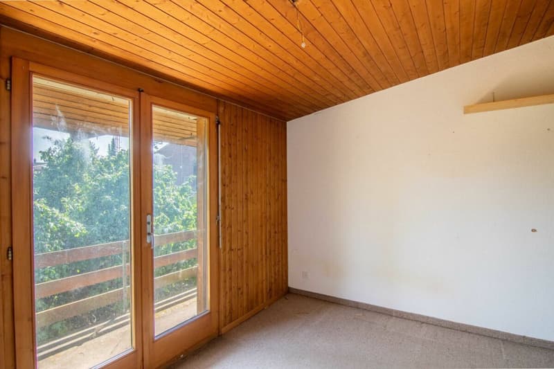 Renovation object with great new or redevelopment potential: 5.5-room single-family house just 10 minutes walk from Lake Biel! (8)