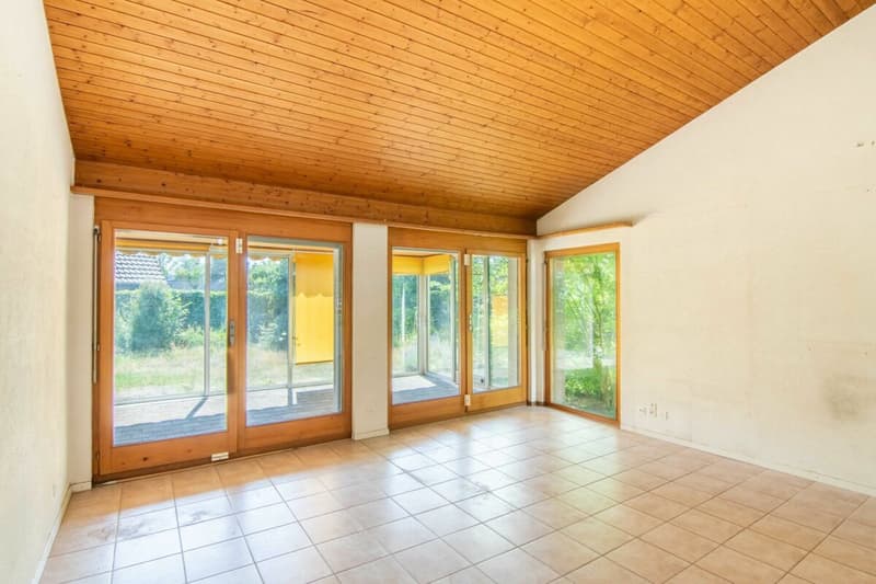 Renovation object with great new or redevelopment potential: 5.5-room single-family house just 10 minutes walk from Lake Biel! (5)