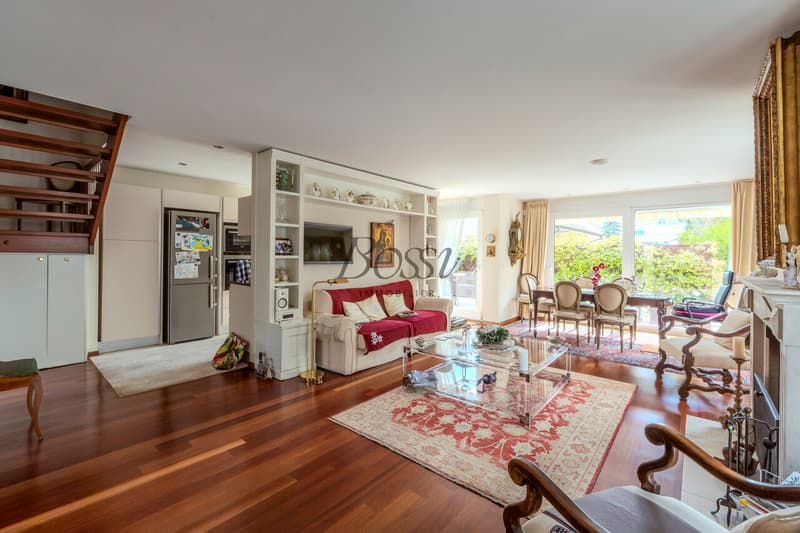 Duplex lumineux à Nyon avec terrasse, dépendance et ascenseur privé (4)