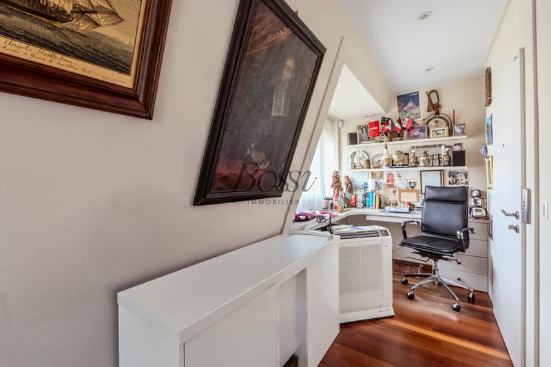 Duplex lumineux à Nyon avec terrasse, dépendance et ascenseur privé (9)