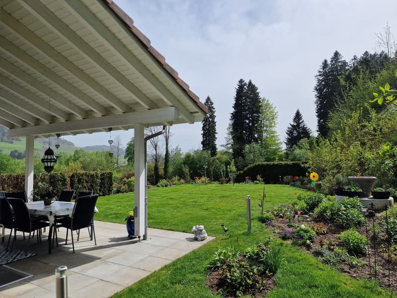 Ruheoase mit schönem Garten, viel Sonne und modernem Ausbaustandard (1)