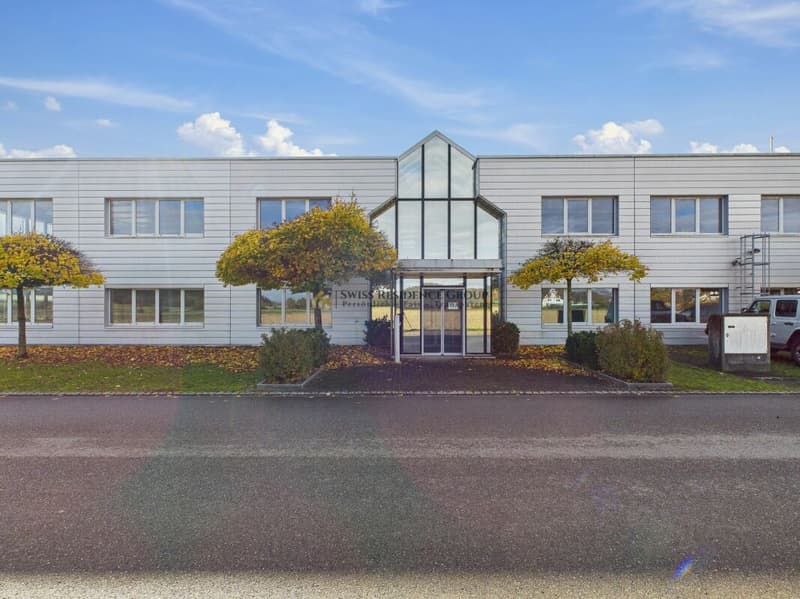 Border-near investment: 5.1% yield object / office and industrial complex in strategic top location! (1)