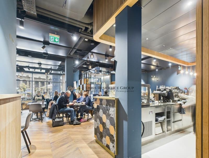 Ufficio attrezzato in posizione centrale con concetto di coworking ben pensato (13)