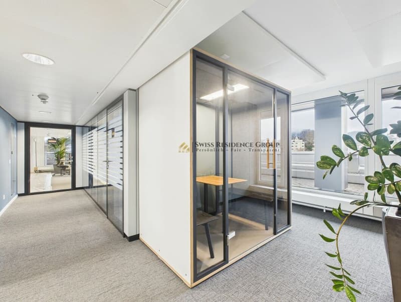 Ufficio attrezzato in posizione centrale con concetto di coworking ben pensato (9)