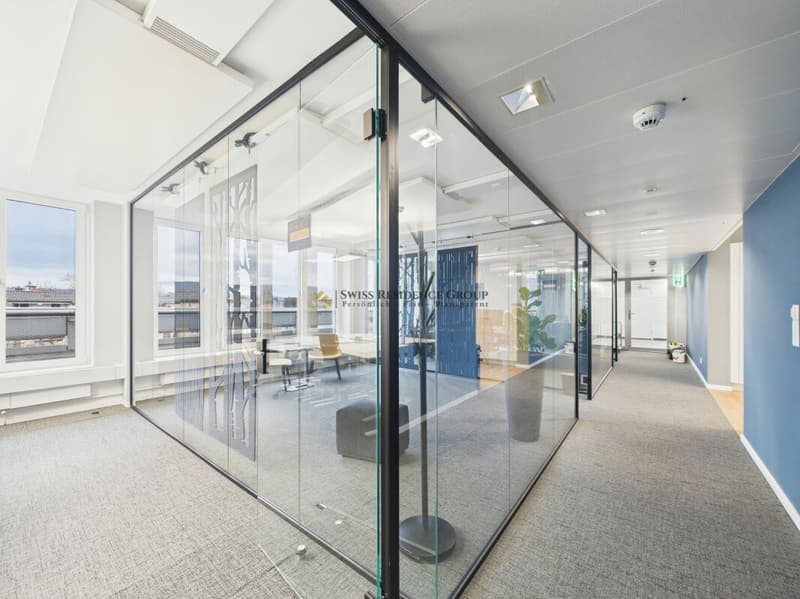 Ufficio attrezzato in posizione centrale con concetto di coworking ben pensato (8)