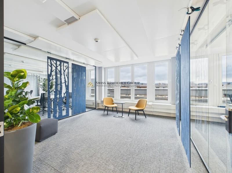 Ufficio attrezzato in posizione centrale con concetto di coworking ben pensato (10)
