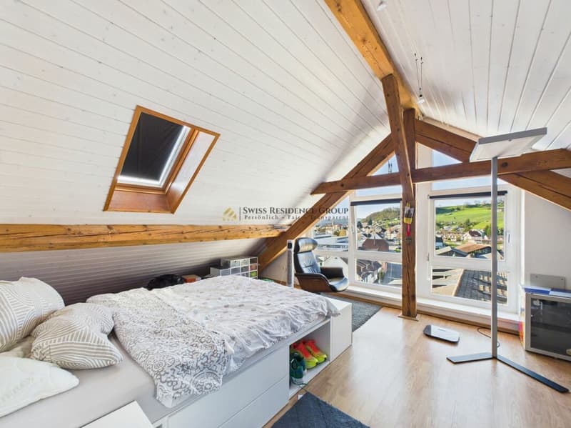 Appartamento-mansarda soffitto luminoso con charme e 165 m² di spazio abitativo (7)