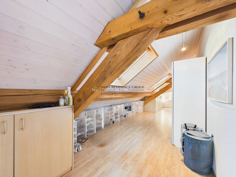 Appartamento-mansarda soffitto luminoso con charme e 165 m² di spazio abitativo (5)