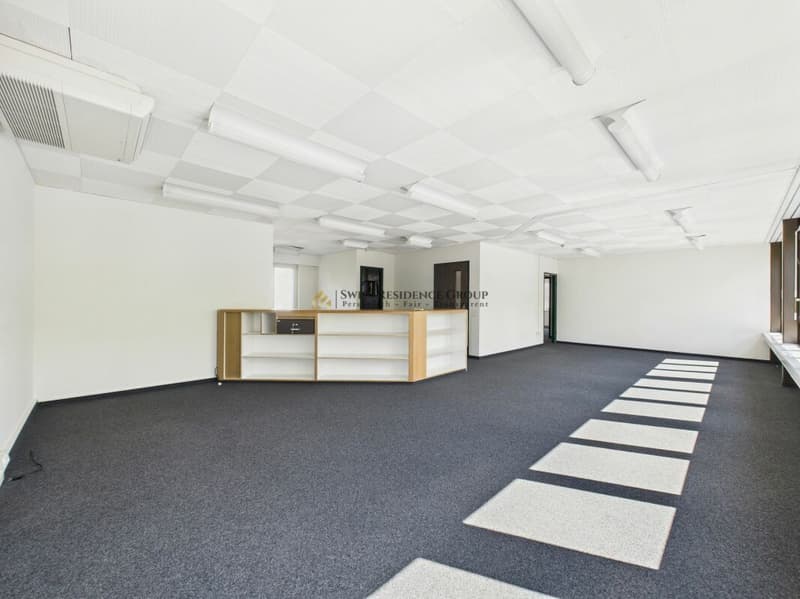 Bureau représentatif au cœur de Bülach (10)