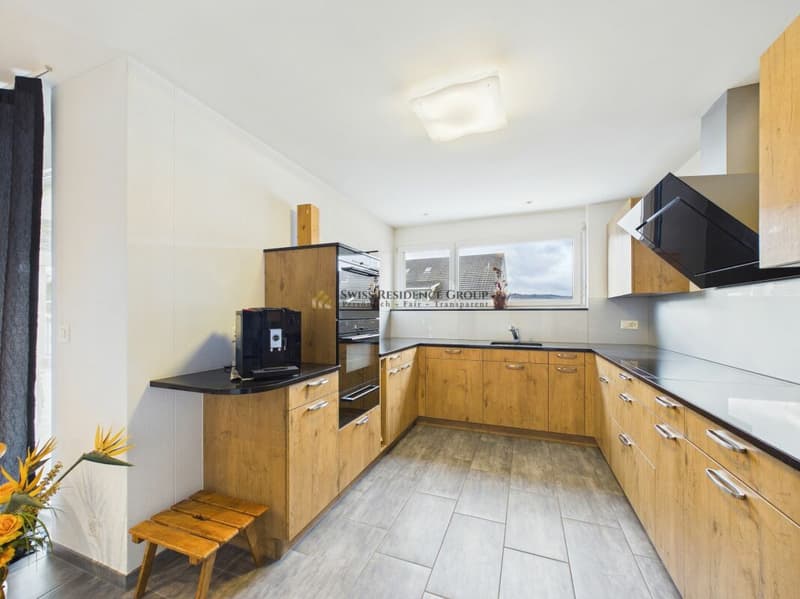 Exklusive 5,5-Zimmer-Wohnung mit Premium-Ausstattung und attraktivem Steuerfuss (72 %) (8)