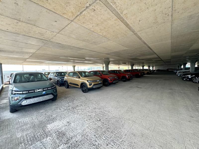 Many areas, many possibilities - your new location is waiting! (8)