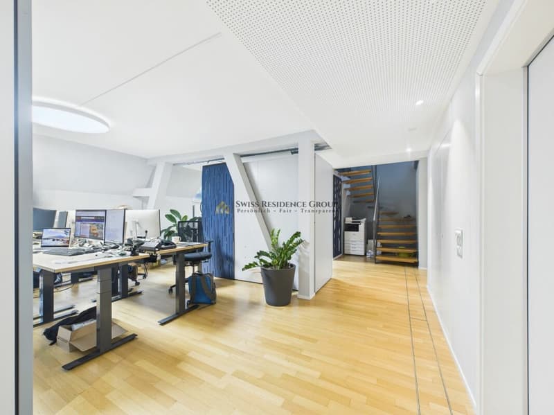 Zentrales Office über zwei Etagen - modern ausgestattet mit Blick über die Dächer der Stadt (5)