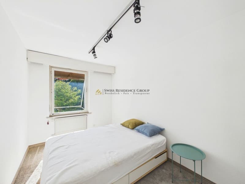 Grosszügiges 6-Zimmer-Einfamilienhaus mit Gartenidylle und Garage (23)