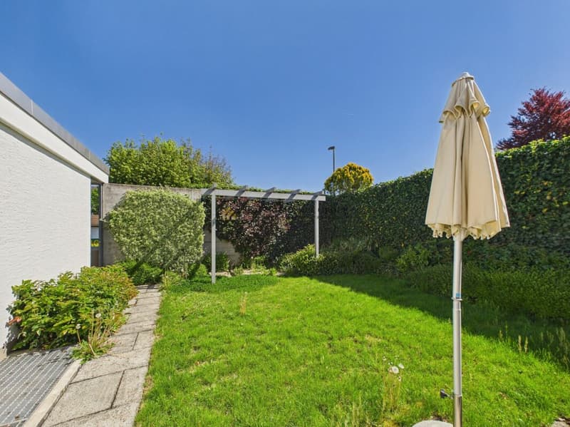 Grosszügiges 6-Zimmer-Einfamilienhaus mit Gartenidylle und Garage (31)
