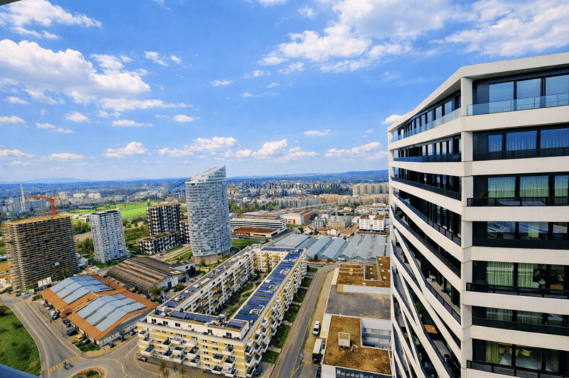 Exclusive 5.5-room apartment on the 33rd floor of the Towers Three Point (1)