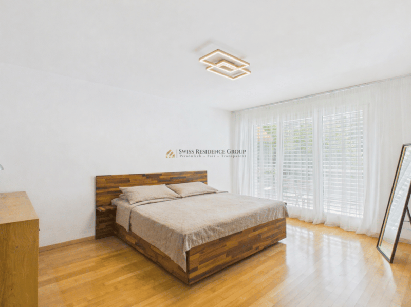 RESERVIERT: Helle Familienwohnung mit Terrasse, Lift und Seesicht (7)