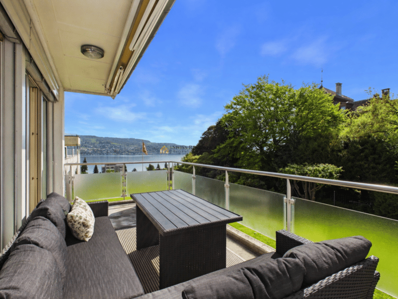 RESERVIERT: Helle Familienwohnung mit Terrasse, Lift und Seesicht (2)