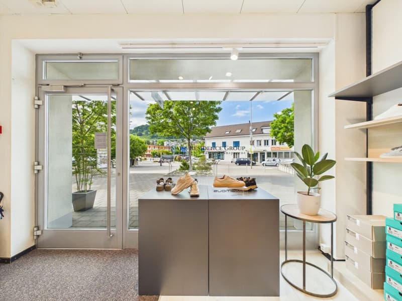 Attractive commercial space in a central location | High visibility in Gelterkinden (5)
