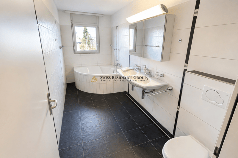 Vivere in un ambiente idilliaco nel verde con ottimo collegamento a Zurigo - 4,5 locali (7)