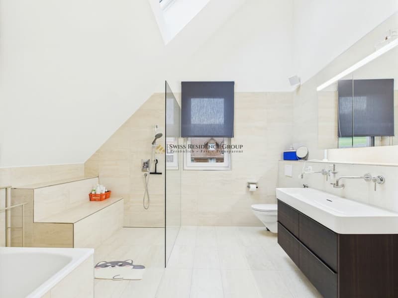 Newly valued property with high-quality and elegant construction standard (10)