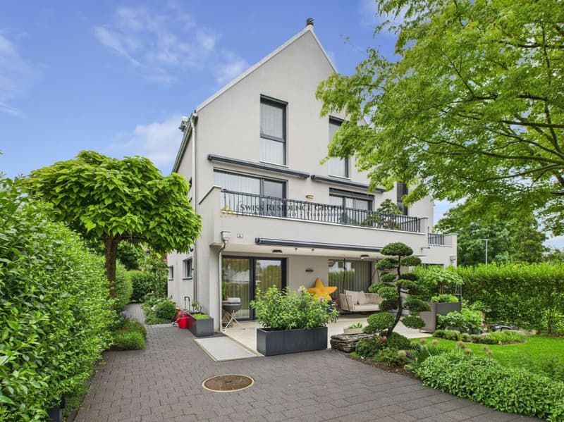 Newly valued property with high-quality and elegant construction standard (1)