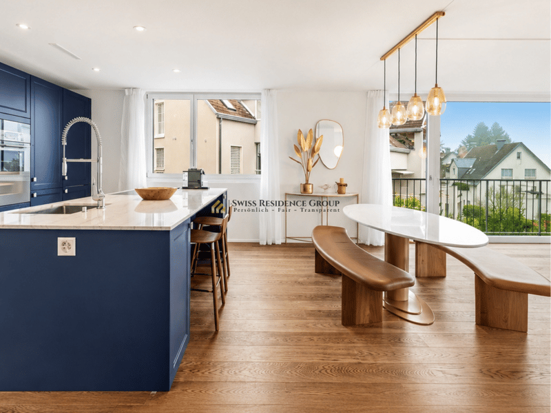 Modern property with views of the lake and mountains (7)