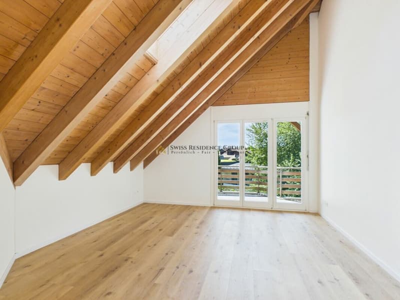 Paradis résidentiel lumineux avec quatre balcons et une cheminée (9)