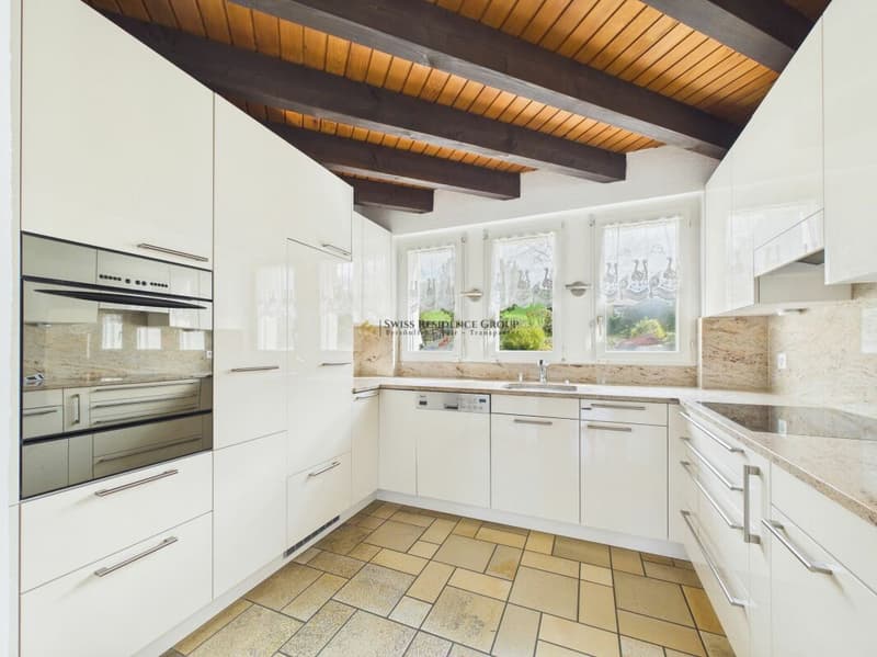 Single-family house with large plot & adjacent agricultural parcel (6)